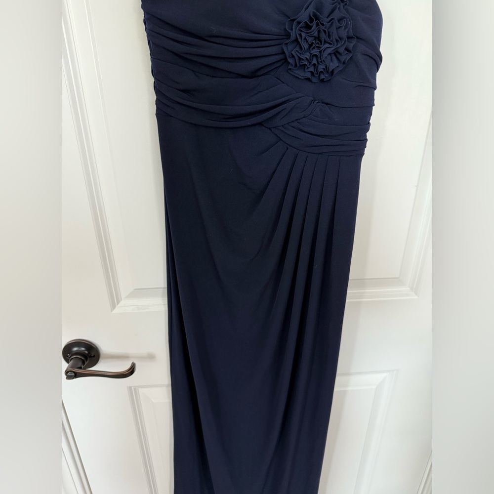 Chic Blue One-Shoulder Gown - Picture 4 of 9